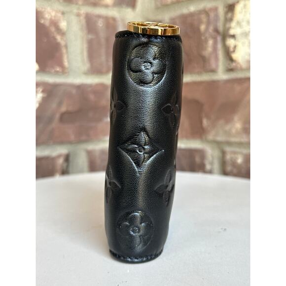 Louis Vuitton Coussin Lou Wallet Monogram Embossed Lambskin 54123 - Picture 5 of 9